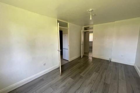 1 bedroom flat to rent, Huxley Close, Northolt UB5