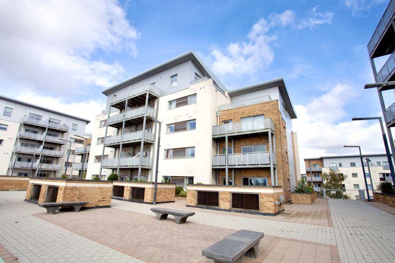 Stone Close, Poole BH15 2 bed apartment for sale £235,000