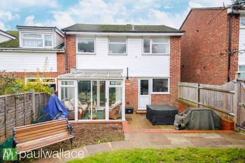 4 bedroom semi-detached house for sale, Charlton Close, Hoddesdon