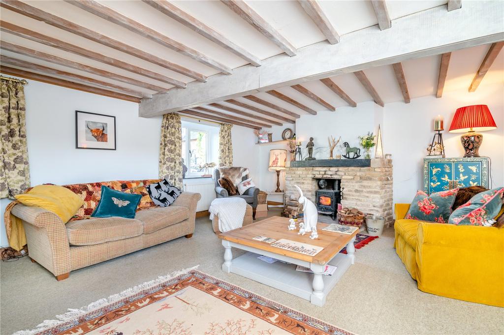 Ampney St. Mary, Cirencester, Gloucestershire, GL7 3 bed semidetached