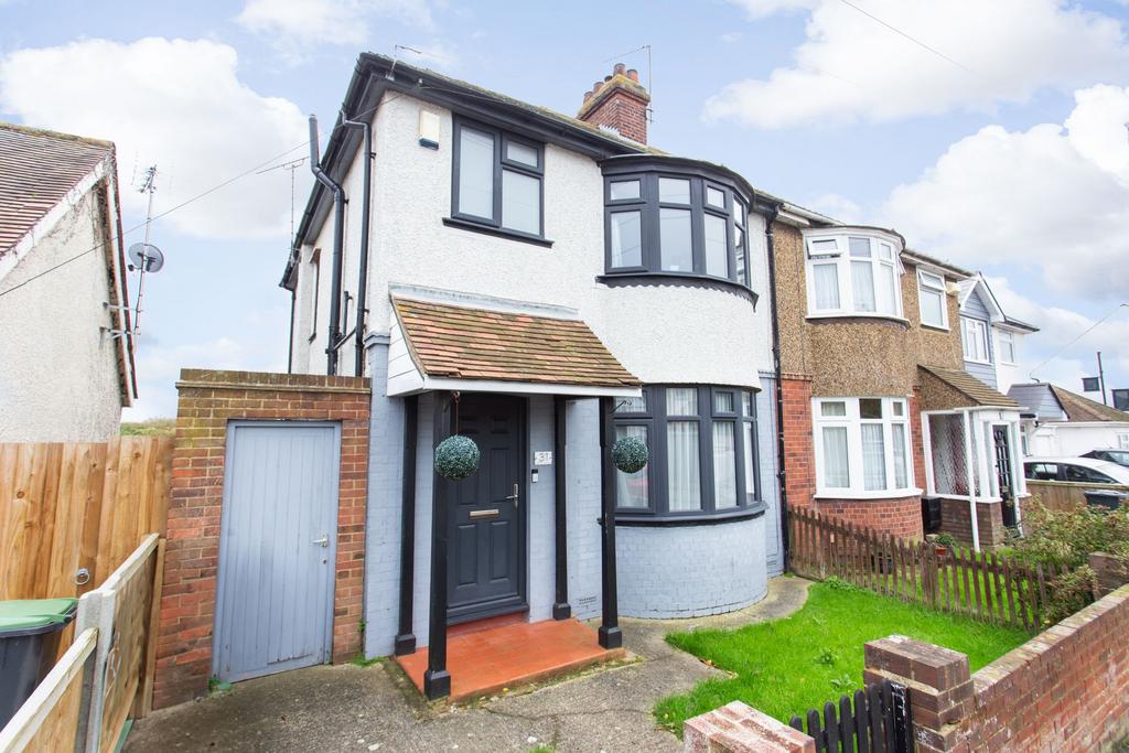 Fleetwood Avenue, Herne Bay, CT6 3 bed semidetached house for sale £