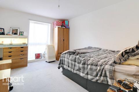 Flat 1, Barwell House, 5 Gladiator Way, Hornchurch, RM12 6EW