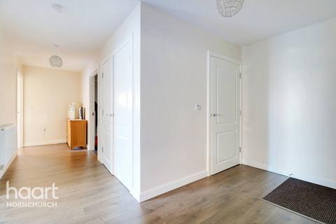 Flat 1, Barwell House, 5 Gladiator Way, Hornchurch, RM12 6EW