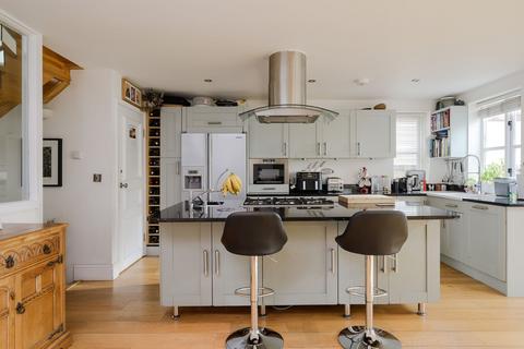 40 Vine Road, East Molesey, KT8 9LF