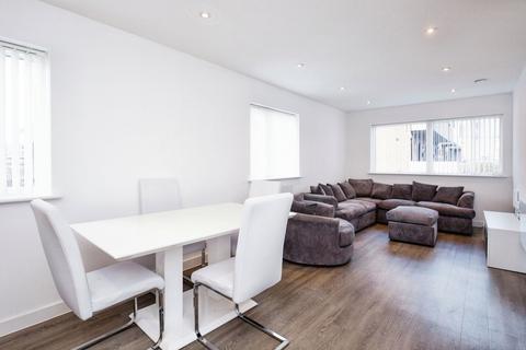 2 bedroom flat for sale, Anvil Place, Hulme, Manchester M15