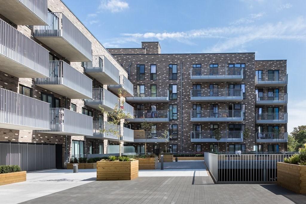Exterior 2