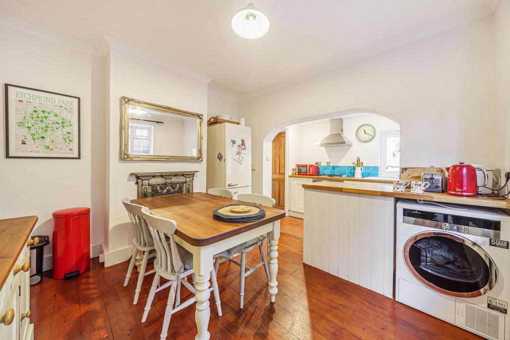 Kitchen/Dining