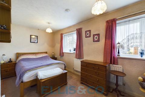 2 bedroom semi-detached house for sale - Reynolds Close, Tonbridge, Kent, TN10