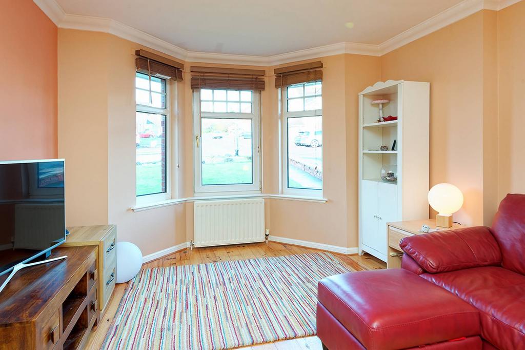 27 Woodhead Crescent, Glenmavis, Airdrie, ML6 0QH 4 bed detached house