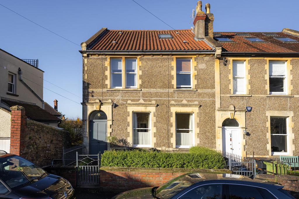 Eastfield Road, WestburyonTrym, BS9 2 bed flat to rent £1,825 pcm