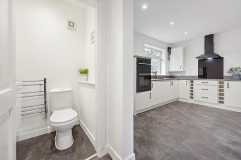 16 Braeside, Sauchie, Alloa, FK10 3DR