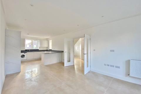 2 bedroom bungalow for sale - Curtis Road, Whitton, Hounslow, TW4