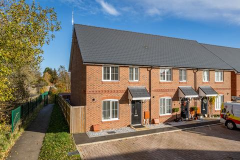 3 bedroom end of terrace house for sale, Haxters End, Berkhamsted HP4