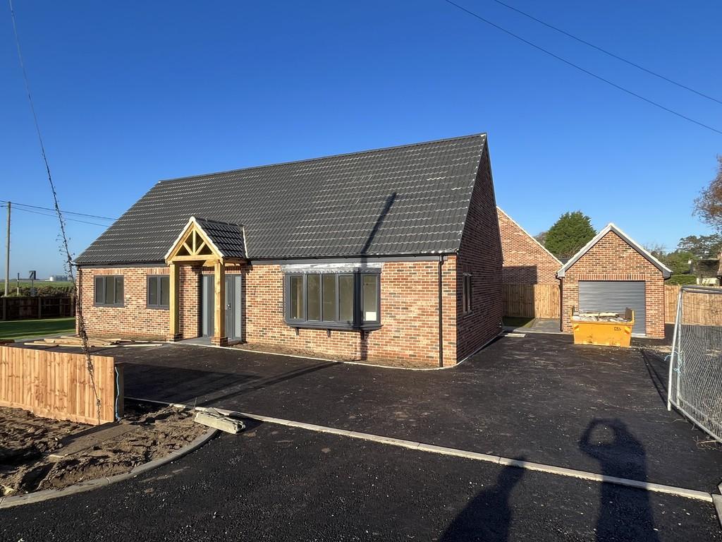 Vine Hill, Stow Bridge 3 bed detached bungalow for sale £425,000