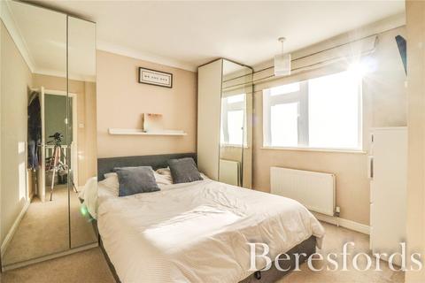 3 Firham Park Avenue, Romford, RM3 0SJ