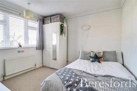 3 Firham Park Avenue, Romford, RM3 0SJ