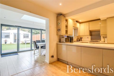 3 Firham Park Avenue, Romford, RM3 0SJ