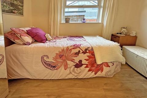 12 Crockwells Road, Exminster, Exeter, EX6 8DQ