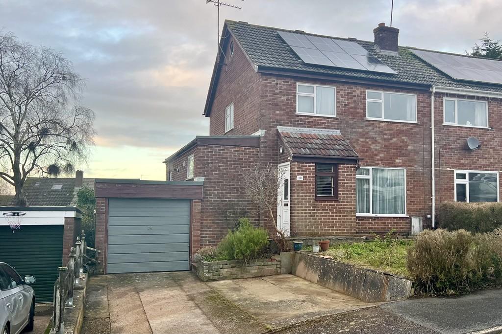 Slade Close, Ottery St Mary 3 bed semidetached house £325,000