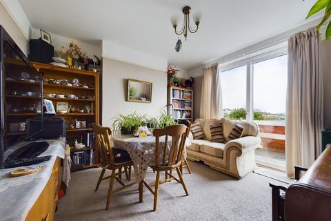 256 Dover Road, Folkestone, CT19 6NS