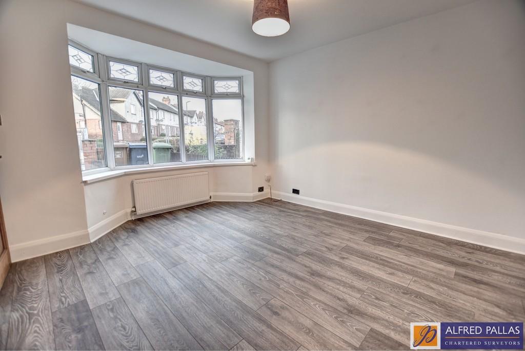 Enid Avenue, Fulwell 2 bed semidetached house for sale £154,950