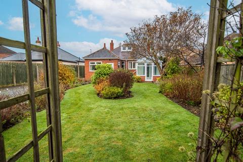 3 bedroom bungalow for sale, Springfield Road, Scartho, Grimsby, N.E Lincolnshire, DN33