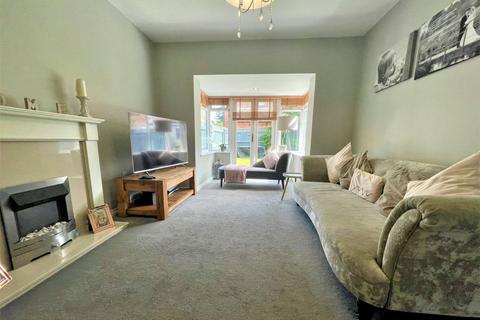 16 Bygott Walk, New Waltham, Grimsby, DN36 4HF