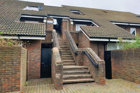 1 bedroom apartment to rent, Magdalene Close, Peckham