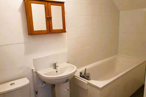 1 bedroom apartment to rent, Magdalene Close, Peckham
