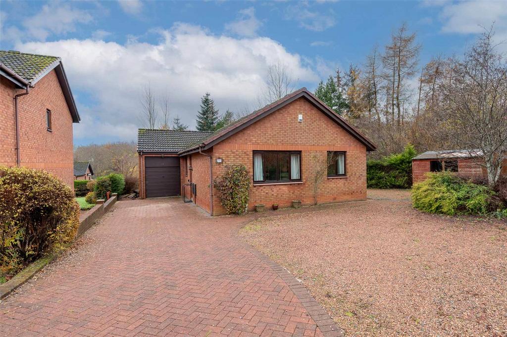 35 Abbotsford Crescent, Perth, PH1 3 bed detached bungalow £225,000
