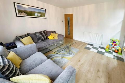 3 bedroom end of terrace house to rent, Yattendon Avenue, Manchester, Greater Manchester, M23