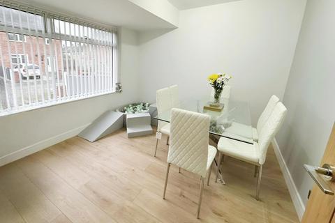 3 bedroom end of terrace house to rent, Yattendon Avenue, Manchester, Greater Manchester, M23