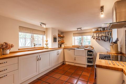 3 bedroom cottage for sale, Shouldham