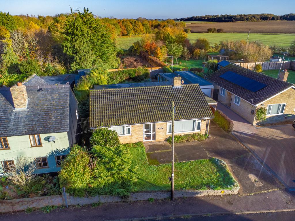 Haverhill Road, Horseheath 3 bed detached bungalow for sale £415,000