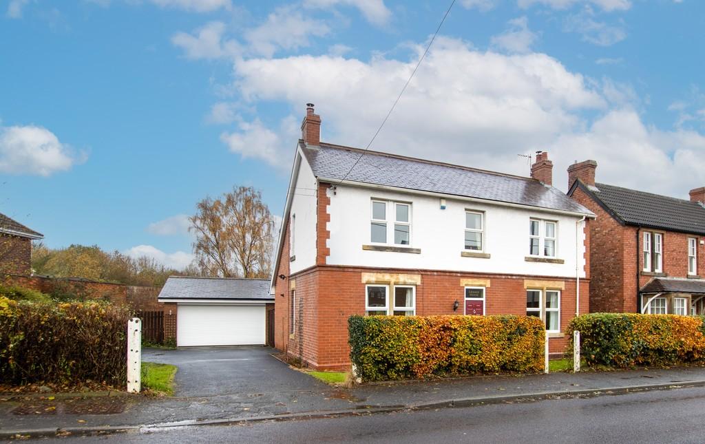 Sunniside, Newcastle Upon Tyne 4 bed detached house for sale £435,000