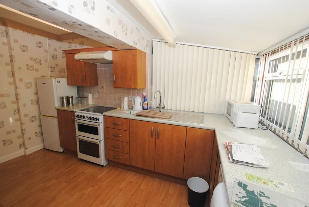 Princes End, Dawley Bank, Telford, TF4 2JN 2 bed detached bungalow for