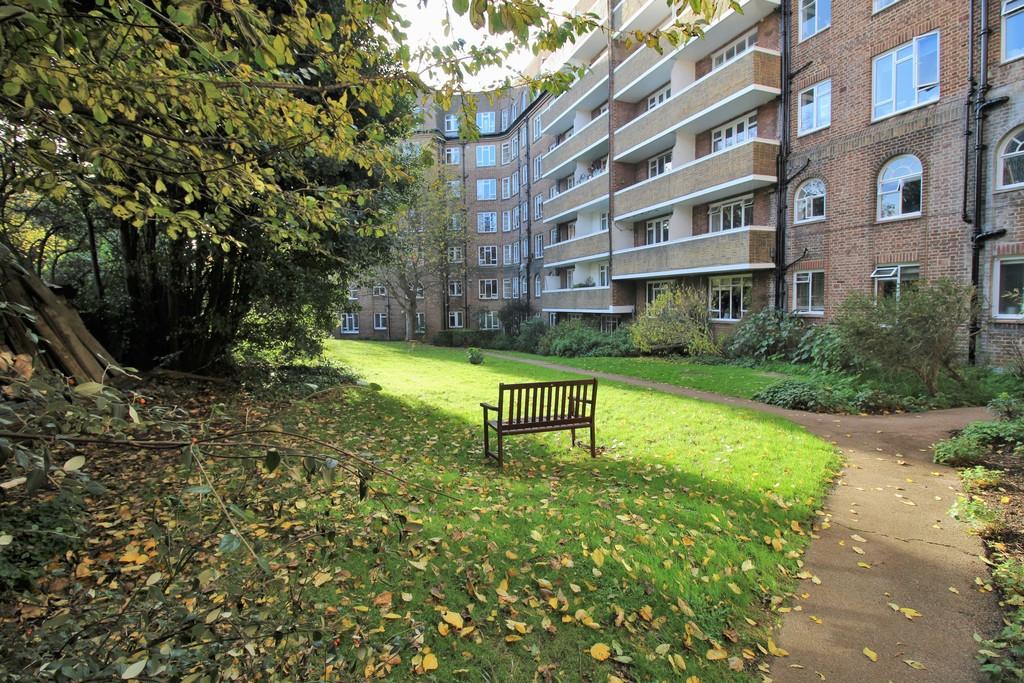 Wick Hall, Furze Hill, Hove, BN3 1NJ 2 bed apartment for sale £400,000