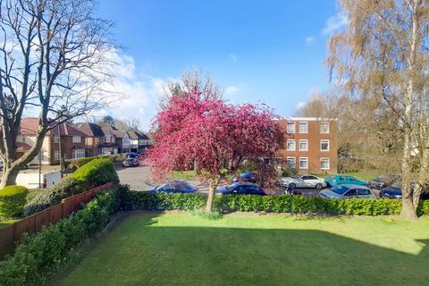 10, Cornwall Court Cornwall Road, Pinner, HA5 4LR