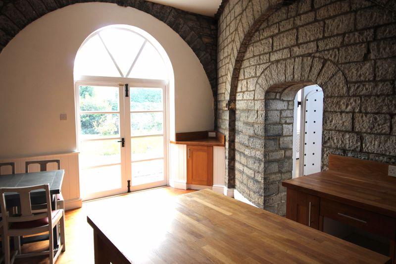 Photo 52
