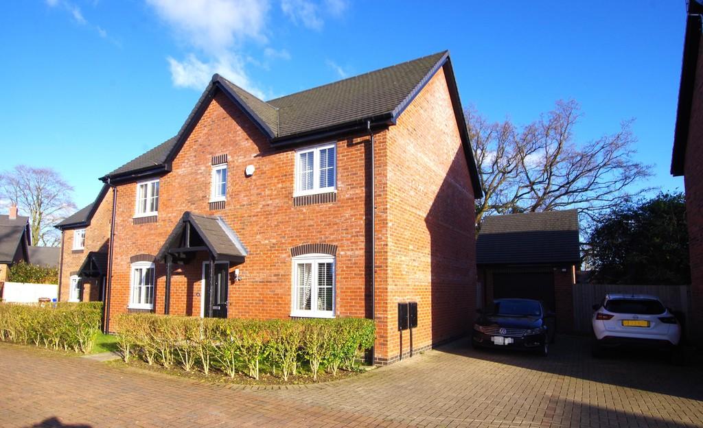 Campion Way, Uttoxeter 4 bed detached house for sale £425,000