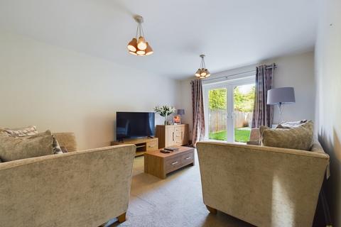 52 Campion Way, Uttoxeter, ST14 7TB