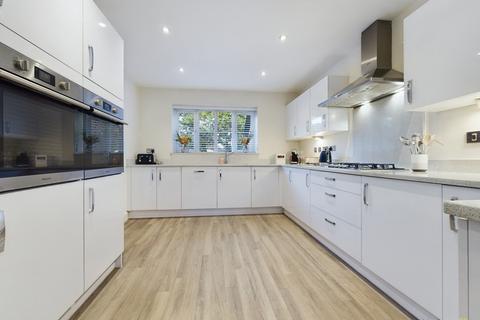 52 Campion Way, Uttoxeter, ST14 7TB