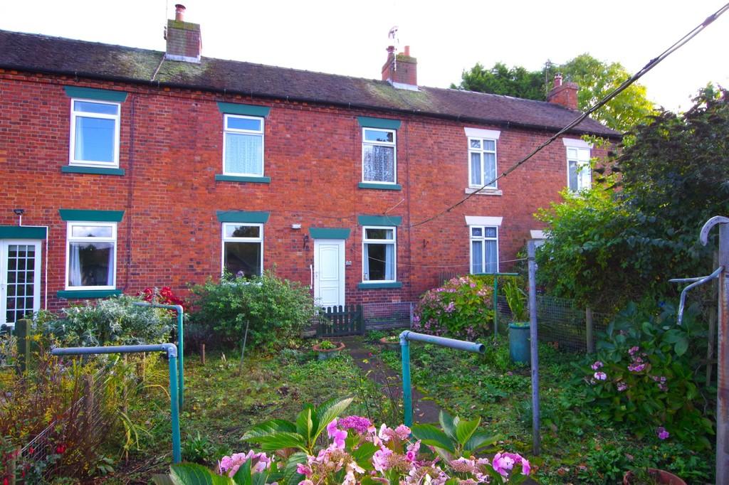 Westhill, Uttoxeter 2 bed terraced house for sale £150,000