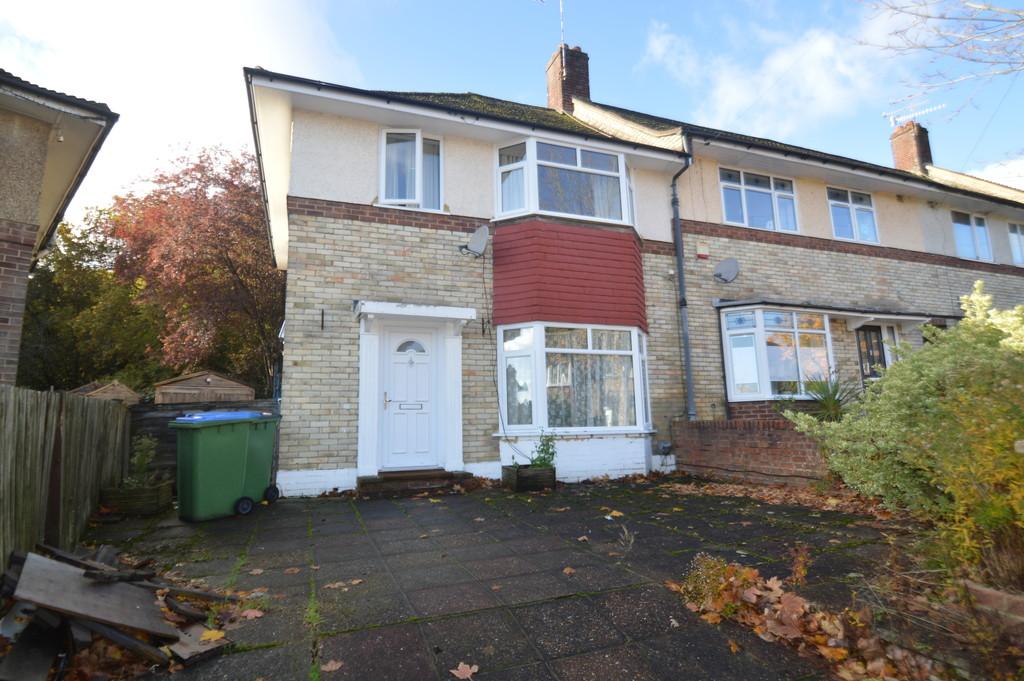 High Grove, London 3 bed end of terrace house for sale £400,000