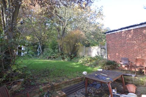 42 High Grove, London, SE18 2PT