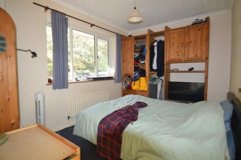 42 High Grove, London, SE18 2PT