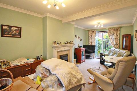 10 Field Close, Stourbridge, DY8 5UZ