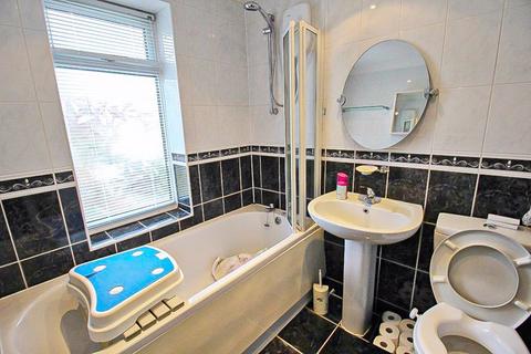 10 Field Close, Stourbridge, DY8 5UZ