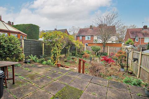 10 Field Close, Stourbridge, DY8 5UZ