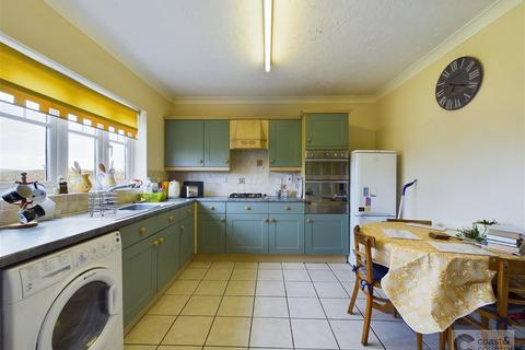4 bedroom detached house for sale - Sandford View, Newton Abbot